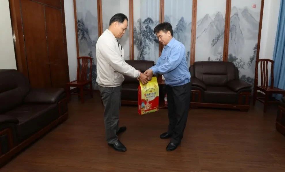 海南省总工会到乐动网页版开展新春慰问2.jpg