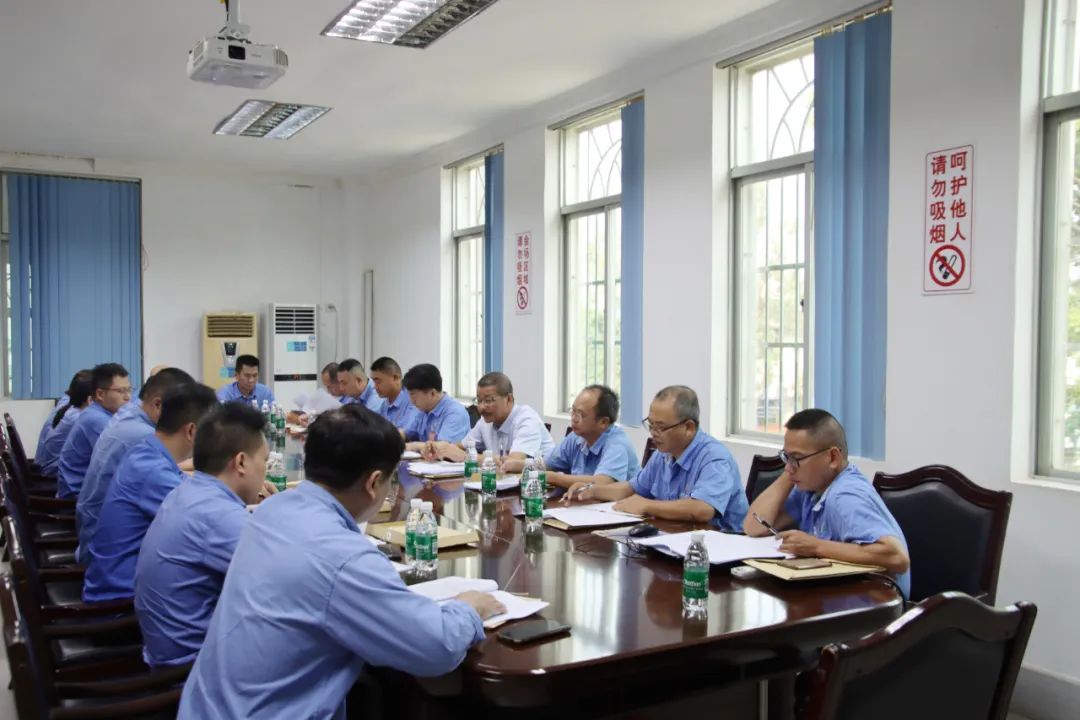 乐动网页版召开第四届职工代表大会第一次会议6.jpg