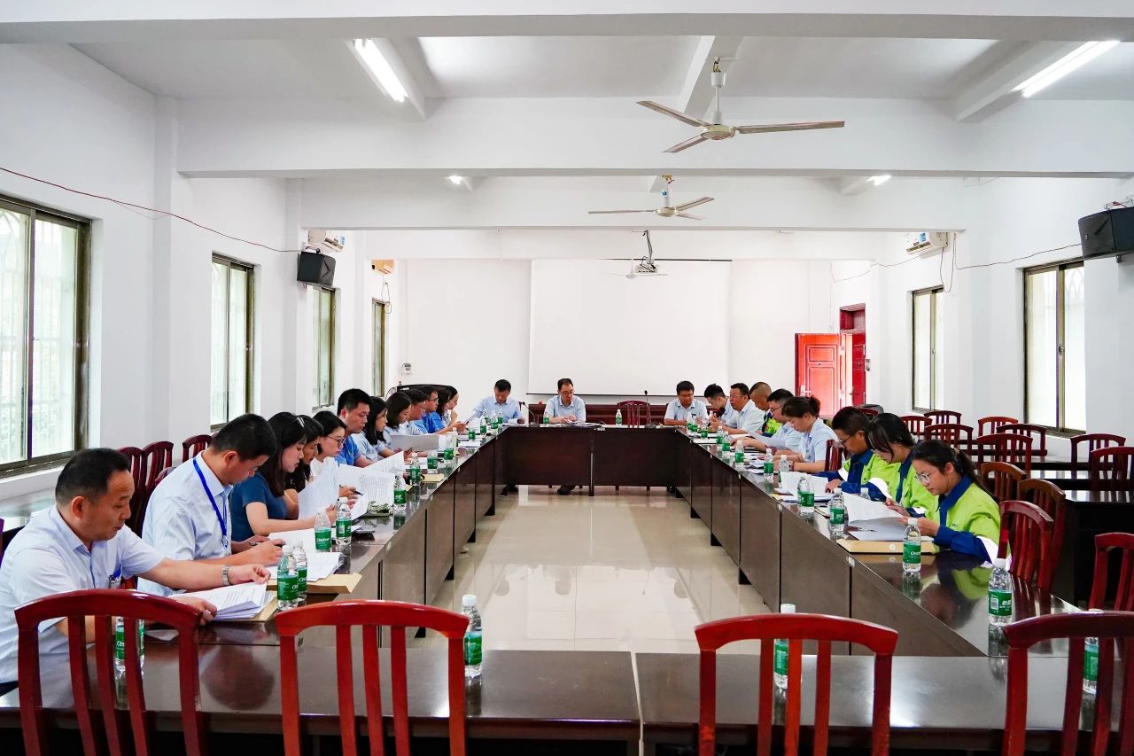 乐动网页版召开第四届职工代表大会第一次会议62.jpg