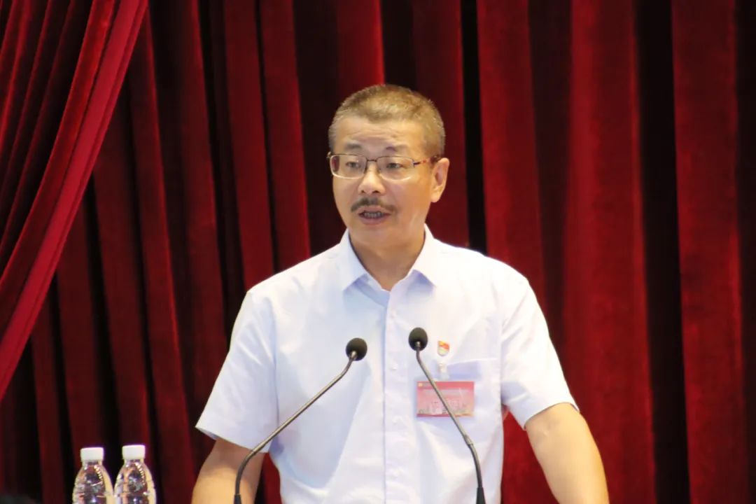 乐动网页版召开第四届职工代表大会第一次会议8.jpg