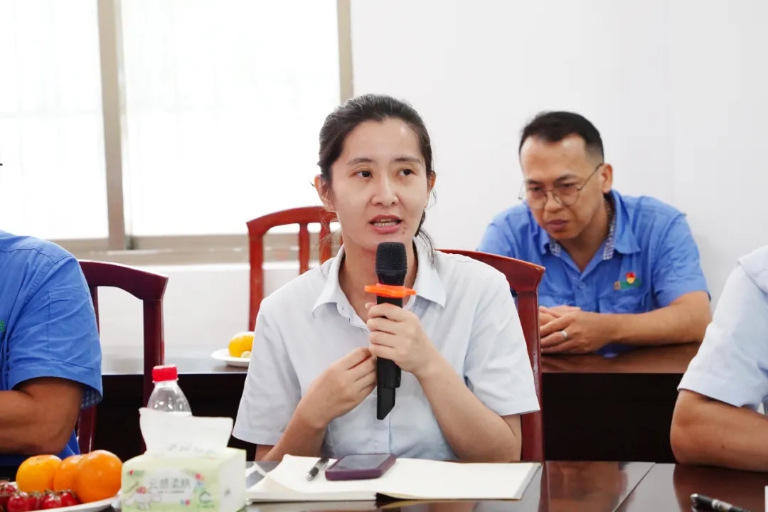 乐动网页版召开“七一”座谈会10.jpg